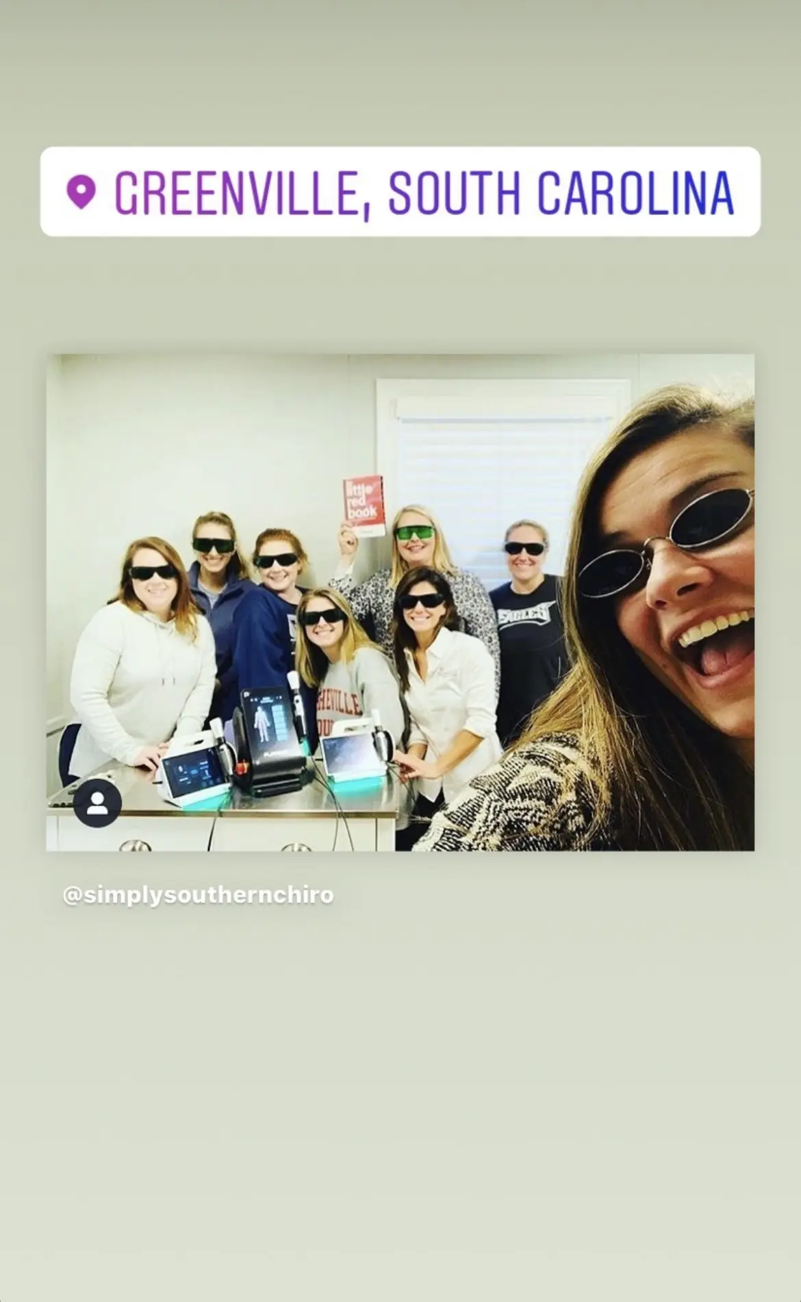 @summuslaser; instagram story; @simplysouthernchiro clinical staff completing Summus laser training and posing next to the lasers